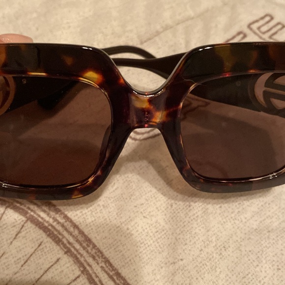 SUNGLASSES - Picture 3 of 3
